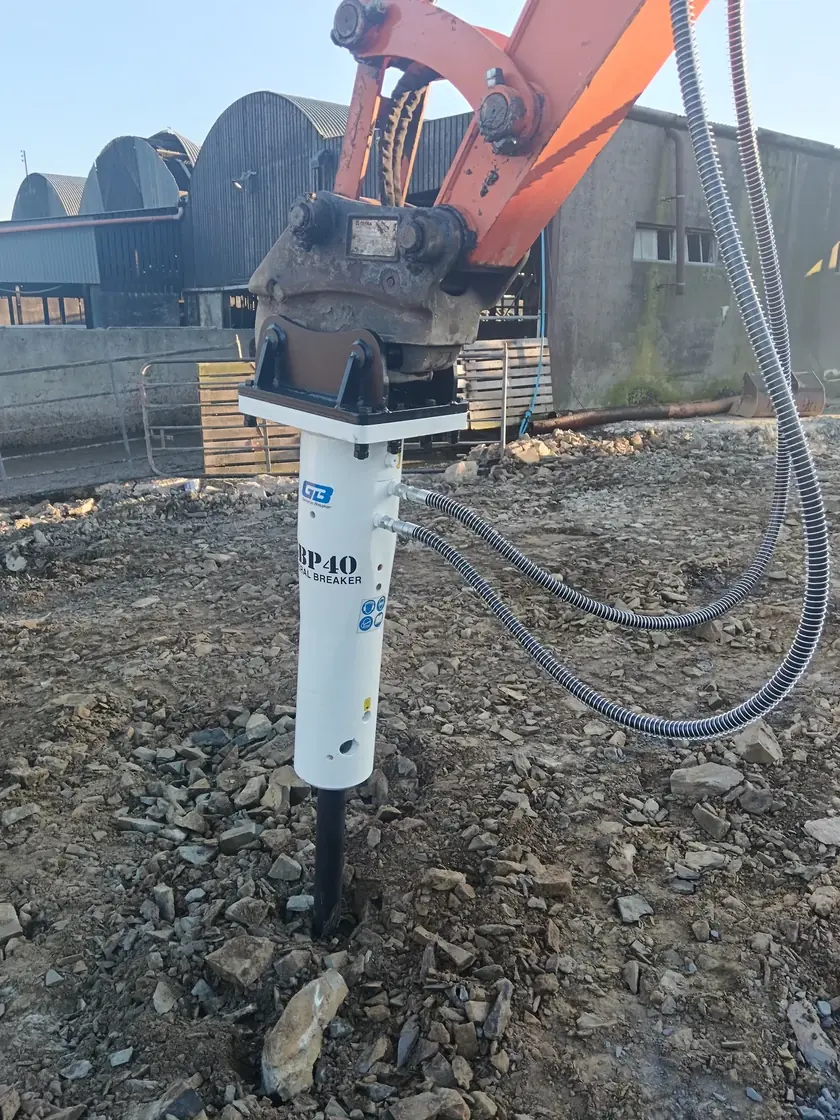 GB GBP40 Unicon hydraulic breaker working on site